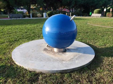 Parallel map, model of earth in park for studying seasonality and other natural 스톡 사진