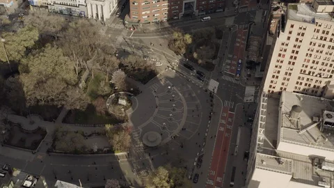 Parallex aerial view of empty Union square during global pandemic in NYC Stock Footage 127609623