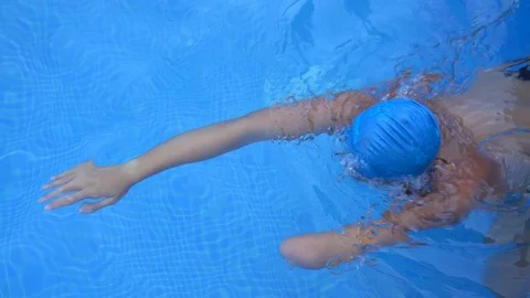 Paralympic Swimmer Training In Pool Video stock 112126922