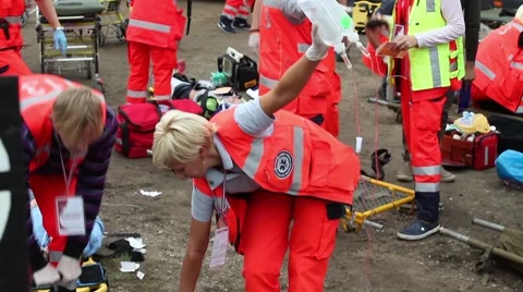 Paramedic in action Stock Footage 41859265