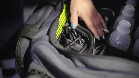 Paramedic preparing equipment for emergency 스톡 동영상 39217178