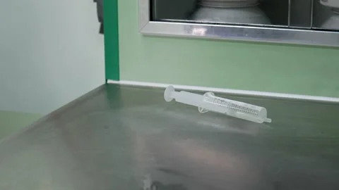 The paramedic is preparing stuff for treatment 스톡 동영상 139713975