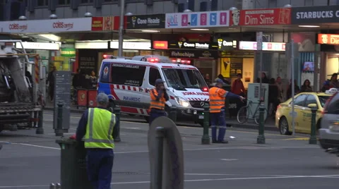 Paramedic racing in traffic Stock Footage 51767901