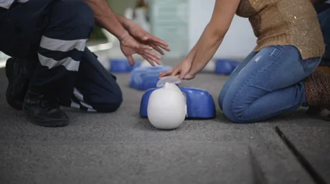 Paramedic teach student CPR Stock Footage 34972105