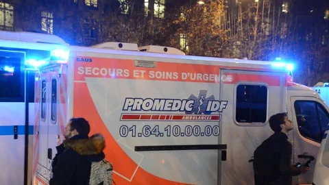 Paramedics block Paris Champs-Elysees in protest over reforms 스톡 동영상 105831058