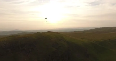 Paramotor paragliding flying over the Mountains in Ireland 2 動画素材 145879471
