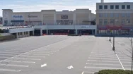 Paramus March 27, 2020. Empty Parking Lot Of A Shopping Mall Due To Coronavir Stock Footage