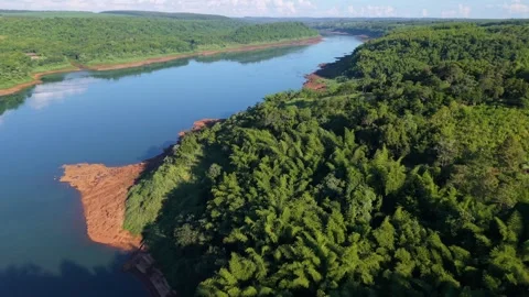 Parana River winding through subtropical rainforest in Misiones Province 스톡 동영상 337623509