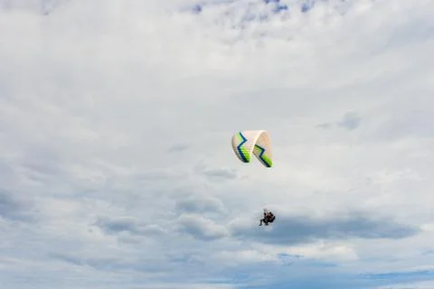 Paraplane flying high up Stock-Fotos