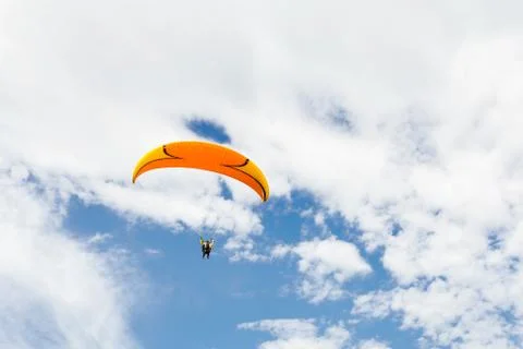 Paraplane flying high up Stock-Fotos