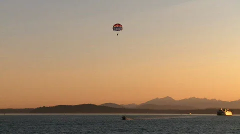 Parasailing Stock-Footage 788644