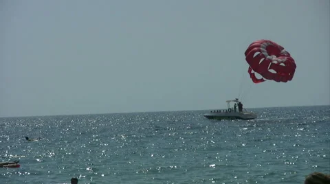 Parasailing Vídeos de archivo 41608392