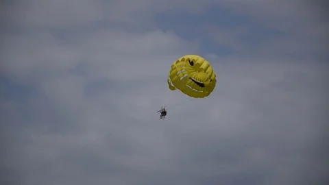 Parasailing Stock Footage 81931638