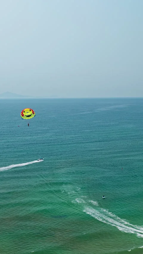 Parasailing at My Khe Beach Stock-Footage 340887324