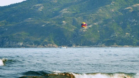 Parasailing on the sea 動画素材 125412734