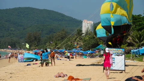 Parasailing on the tourist beach Stock Footage 204812344