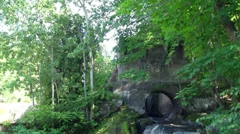 PARC DES CHUTES Stock Footage 21932411