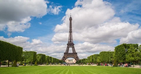 Parc du Champ de Mars, Eiffel Tower, Paris, France - Time lapse Stock Footage 106639212