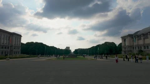 Parc du Cinquantenaire Brussels: Expansive View from the Arch Stockbeeldmateriaal 276663756