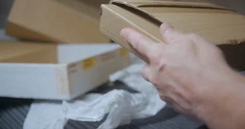 Parcel opening with tablet inside Видео 100491791