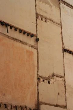 Pared contigua de un edificio derruido Stock Photos