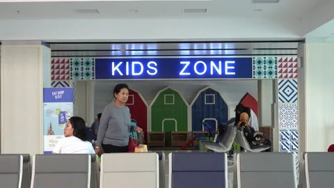 Parent wait in kid zone Video stock 144165434