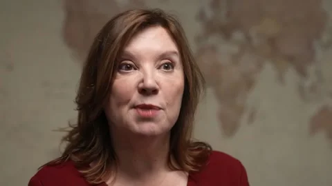 Parents should lead by example and get off their phones this Christmas, says En Stock Footage 323975204