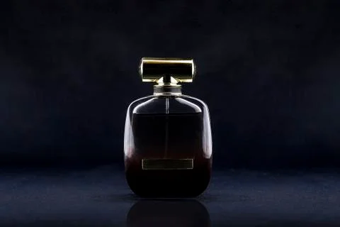 Parfum packshot studio Stock Photos