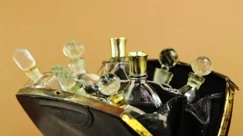 Parfume in the bag Video stock 90664796