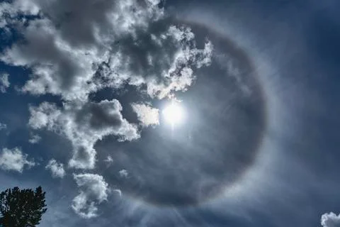 Parhelion in the cloudy sky Foto stock
