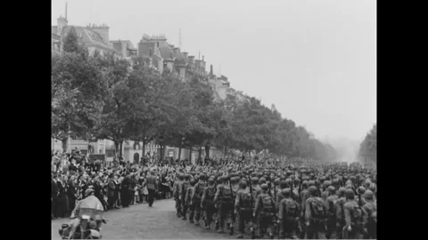 PARIS - 1944: 28th Division parade - High angle on infantry filling the avenue Stock-Footage 344005764
