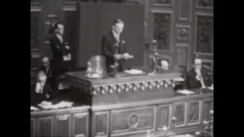 PARIS - 1946 - Negotiations taking place inside the Quai d'Orsay during the Stock-Footage 341971097