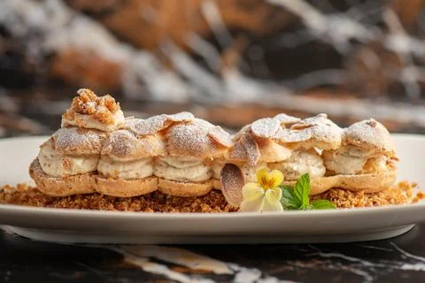 Paris-Brest Eclair Foto stock