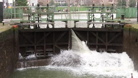 Paris Canals 動画素材 303477304