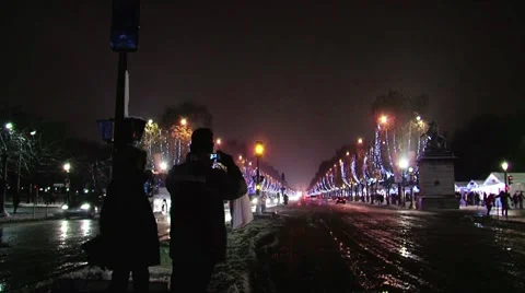 Paris champs élysées-elysees covered in snow Stock Footage 981091