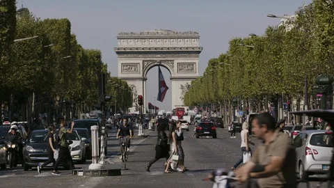 PARIS CHAMPS ELYSEES Video stock 95198722