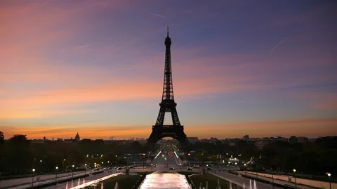 Paris Eiffel sunrise timelapse Video stock 122292948