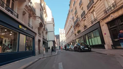 Paris france , 05 05 2026 : motion street exploration Le Marais Stockbeeldmateriaal 341505053
