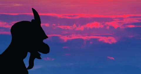 Paris Gargoyle Statue violet clouds Vidéo 163231337