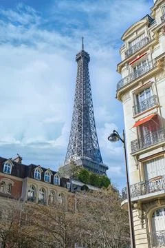 Paris, Haussmann facade and the Eiffel Tower 
 스톡 사진