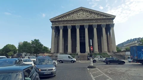 Paris, Hyperlapse of traffic at Eglise de la Madeleine Stock Footage 99142601