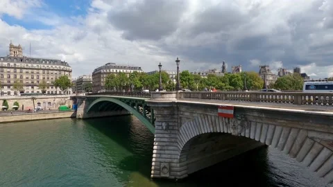 Paris IV. Pont Notre-Dame. Stock Footage