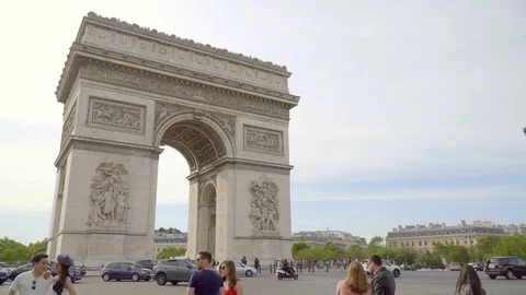 Paris, June 2018: Arc de Triomphe on the Avenue des Champs-elysees Stock-Footage 91799097