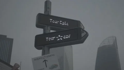 Paris, La Defense 25 Stockbeeldmateriaal 228823271