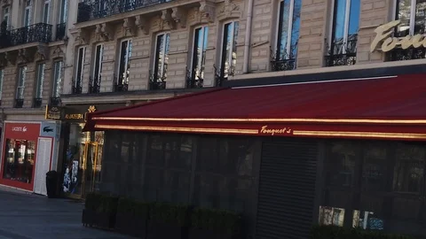 Paris Lock-down - Les Champs-elysées under covid19 (Coronavirus) Stock Footage 127483648
