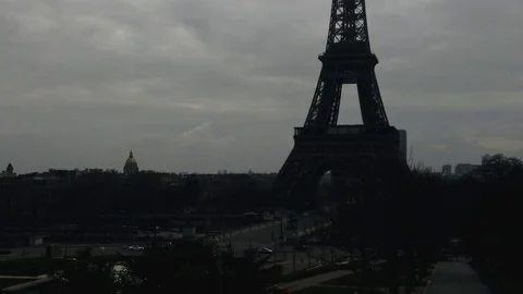 Paris Lock-down - Tour eiffel under covid19 / Coronavirus Stock Footage 127748254