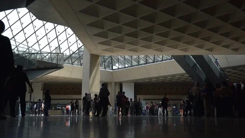 Paris, Louvre, people seek to enter the corridors full of art.slow motion Stock Footage