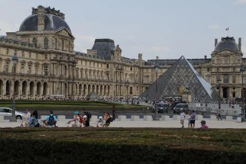 Paris louvre Stock Photos