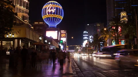 Paris LV Bus Stop Video stock 59868122
