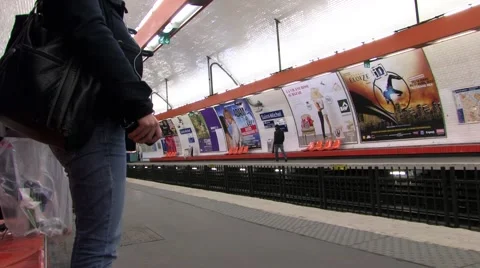 Paris Metro 1 at 50fps Stock-Footage 43183456